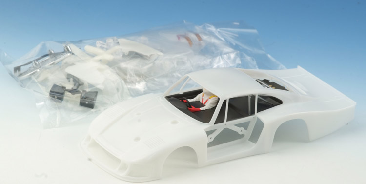 SIDEWAYS white body kit Porsche Moby Dick (S)